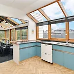 Whitmore- Classic Villa - Christchurch Holiday Homes